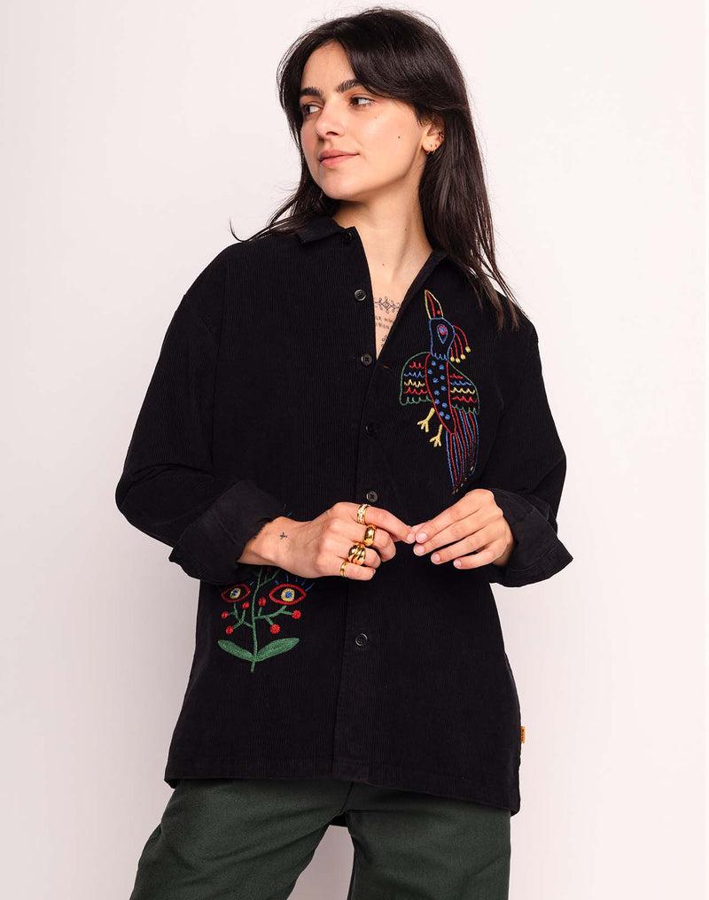 OLOW Decré Take Off Cord-Overshirt in Schwarz – Damen Styling-Ansicht